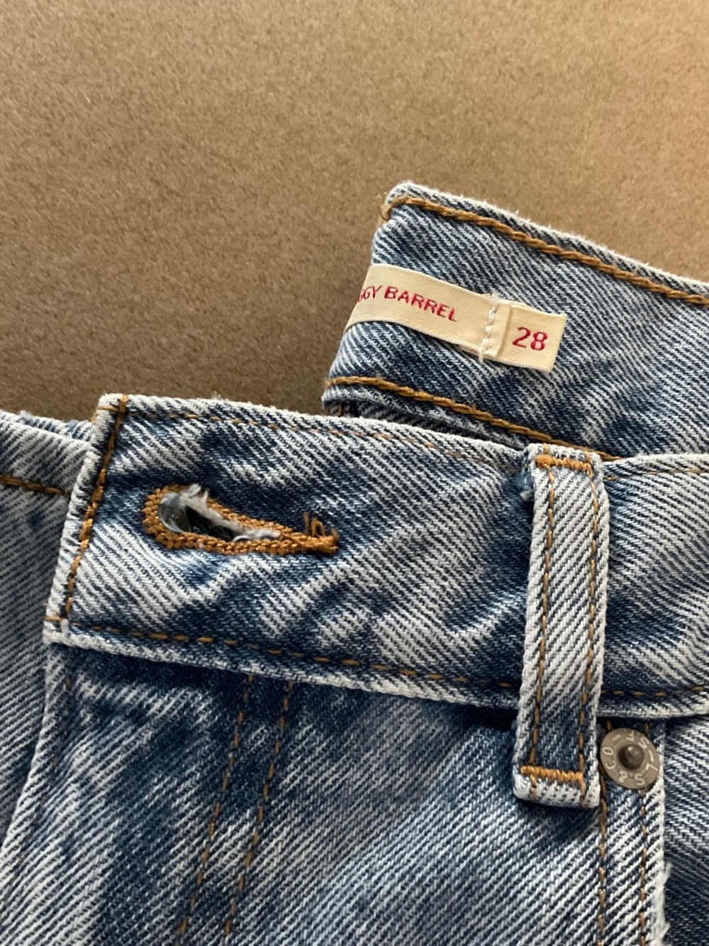 Levi’s Super Baggy Barrel Jeans - Picture 5 of 7